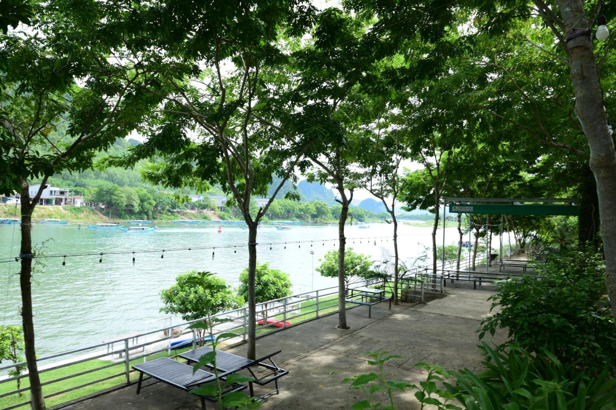 Restful River Bungalow Phong Nha Exteriör bild