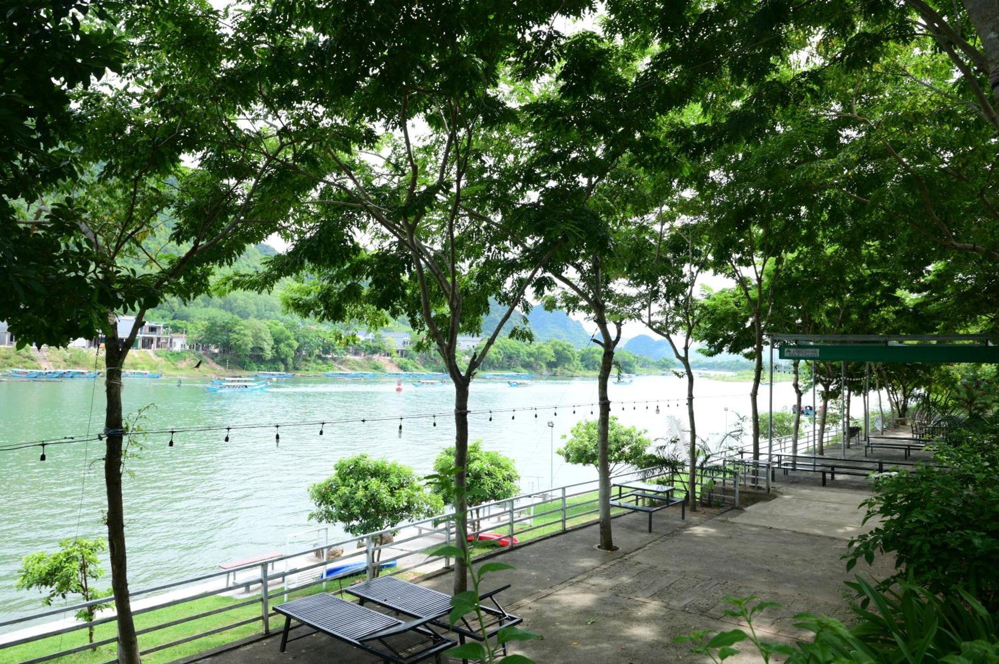 Restful River Bungalow Phong Nha Exteriör bild