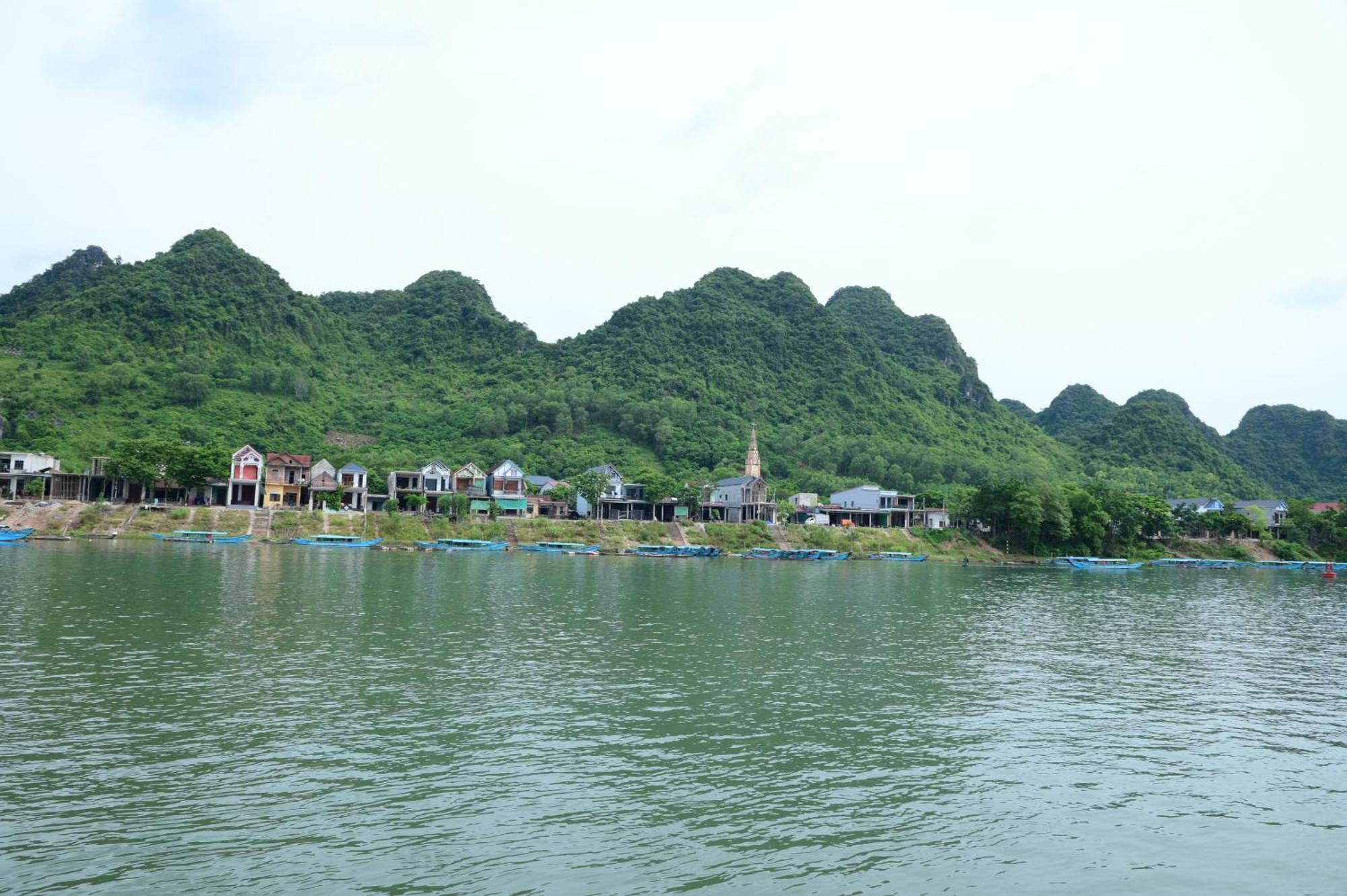 Restful River Bungalow Phong Nha Exteriör bild