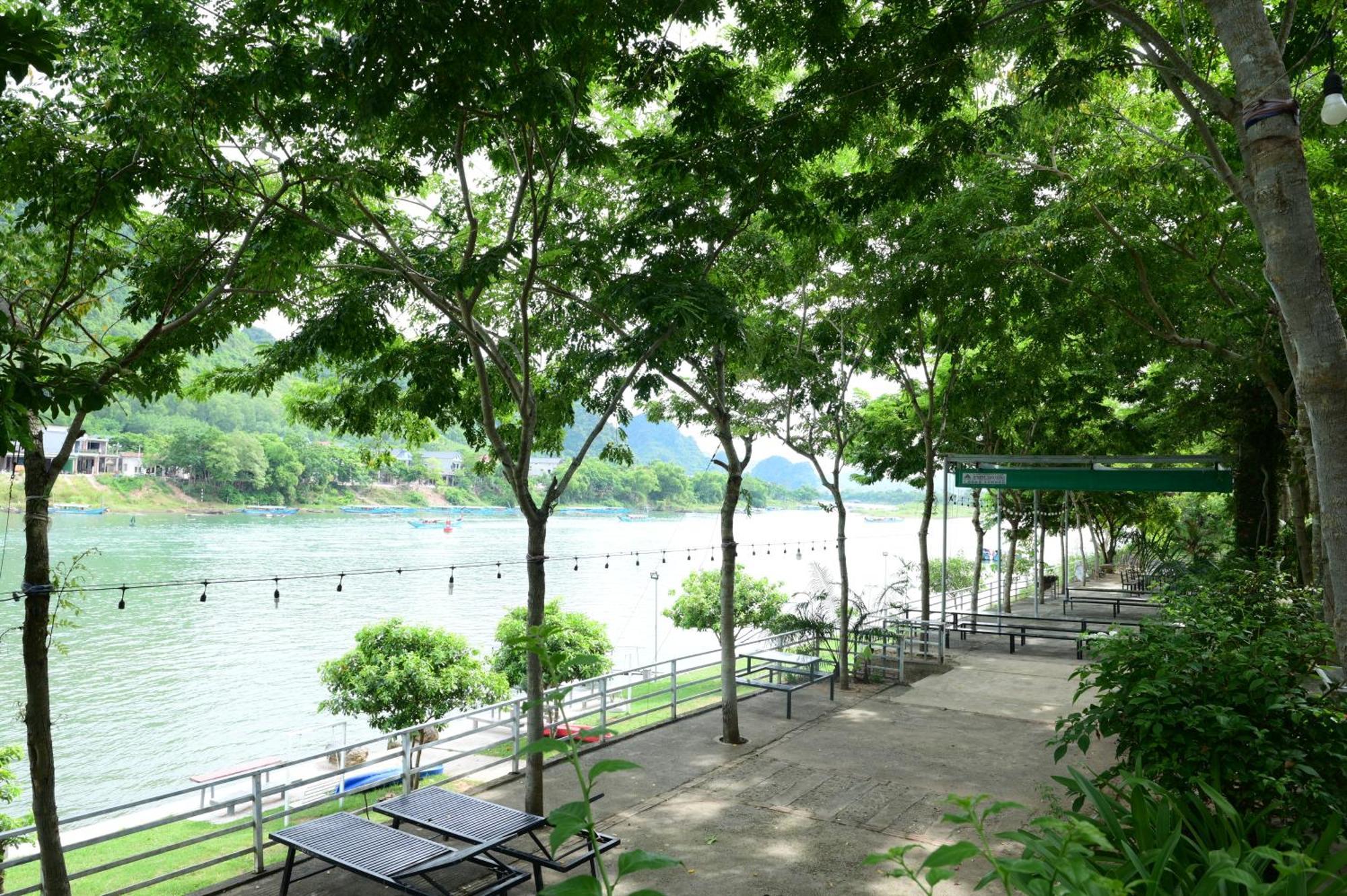 Restful River Bungalow Phong Nha Exteriör bild